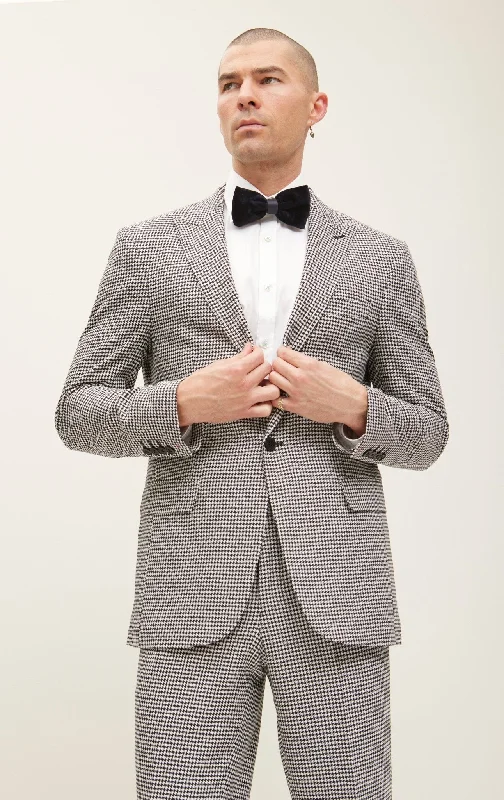 Tailored Fit Peak Lapel Petite Houndstooth Suit With Matching Pants